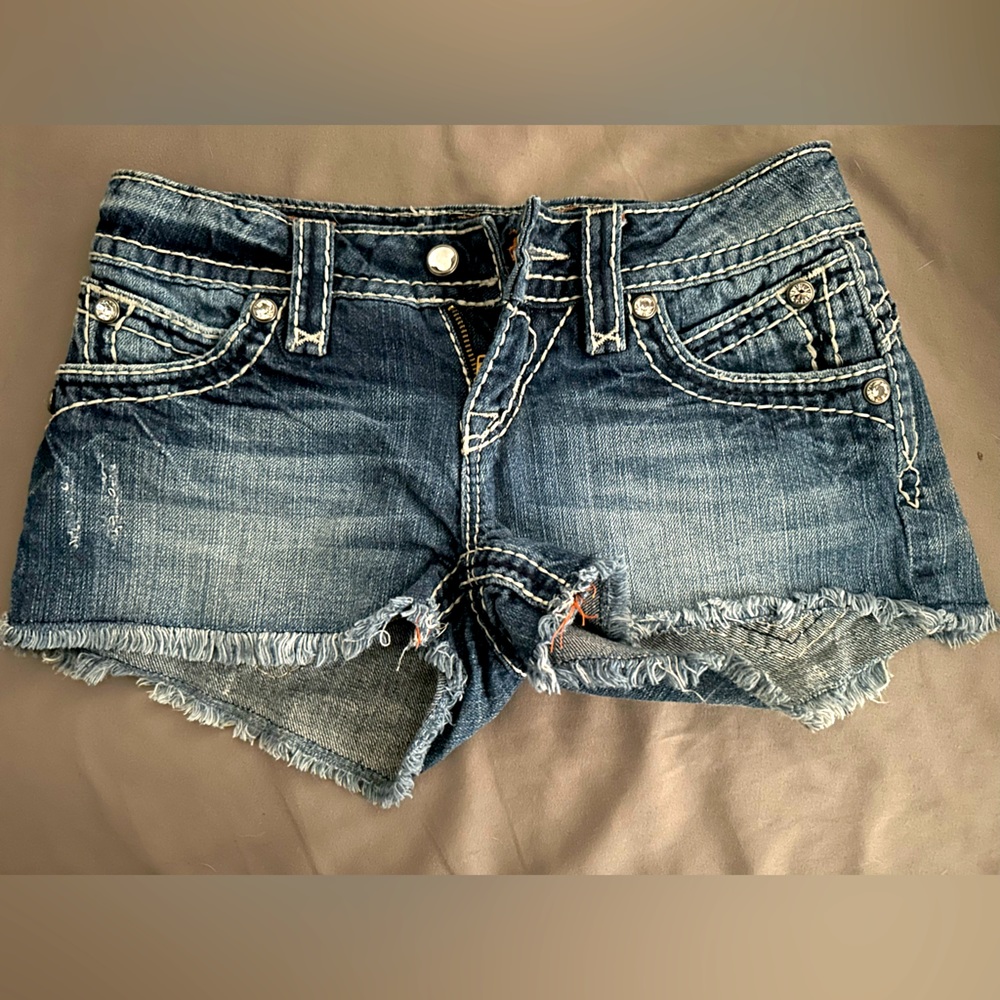 Rock Revival women’s shorts, size 26, back pocket detail